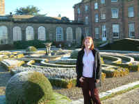 flower_in_the_garden.jpg (96508 bytes)