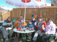 group_photo2.jpg (46255 bytes)