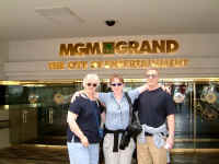 grand_family.jpg (38980 bytes)